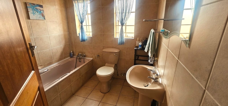 4 Bedroom Property for Sale in Cashan North West